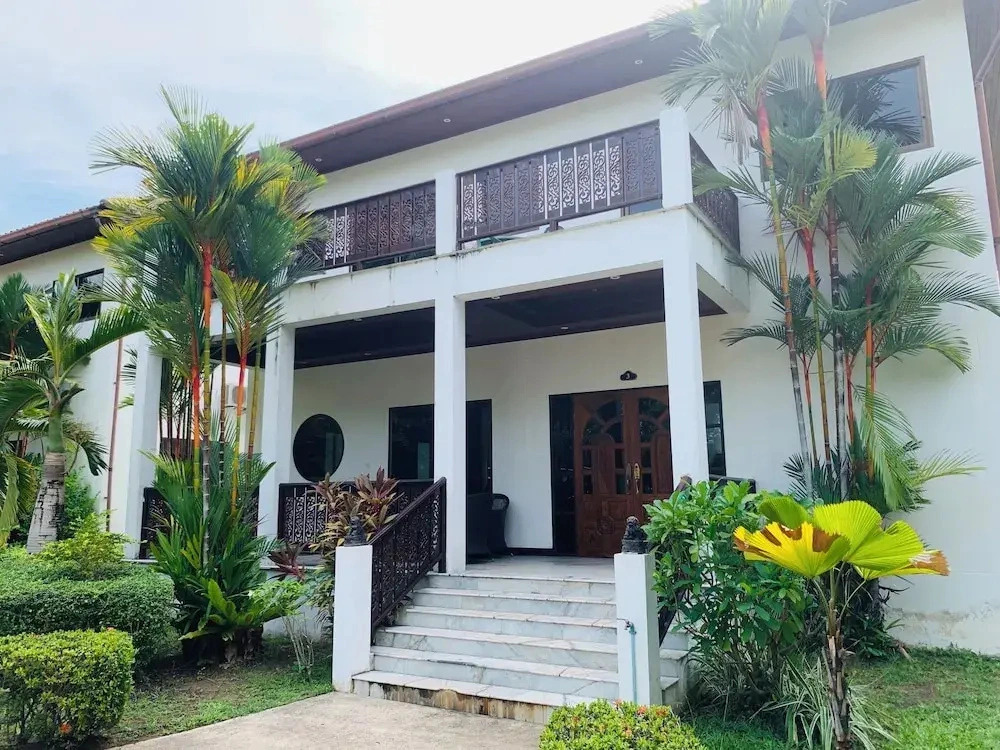 BIG VILLA 4 at CET RESORT Rayong Padelcenter