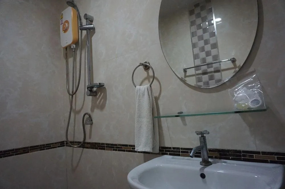 โรงแรมสตูลธานี satun tanee hotel