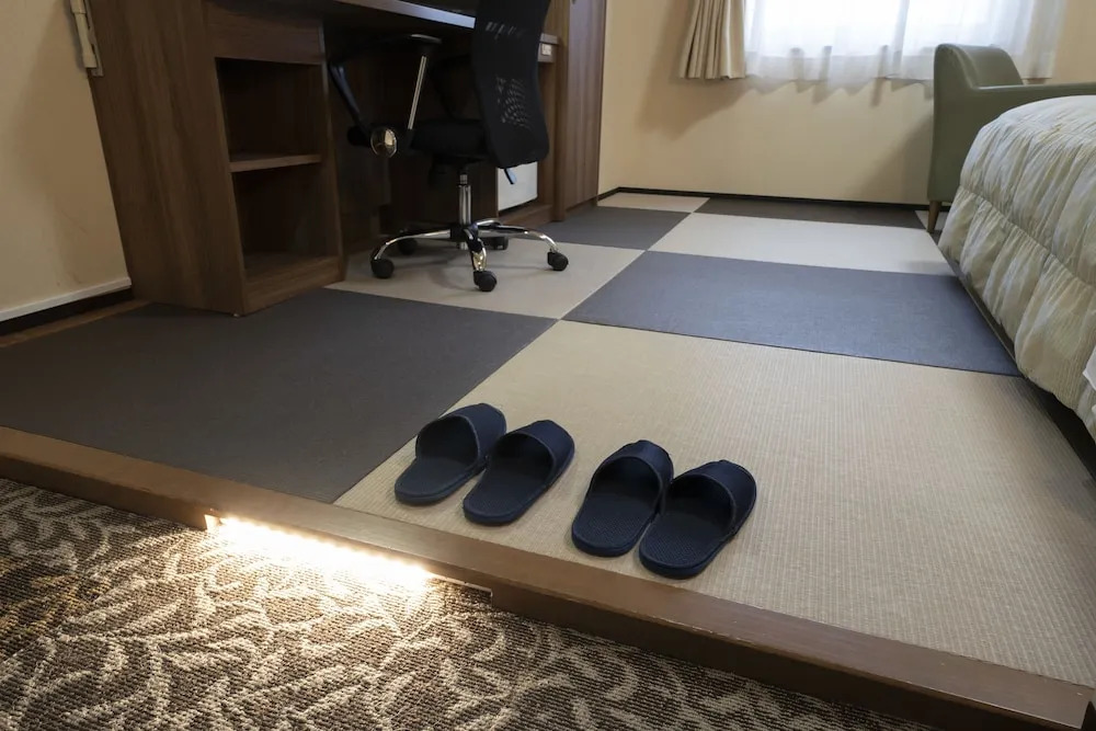Hotel Econo Tsu Station