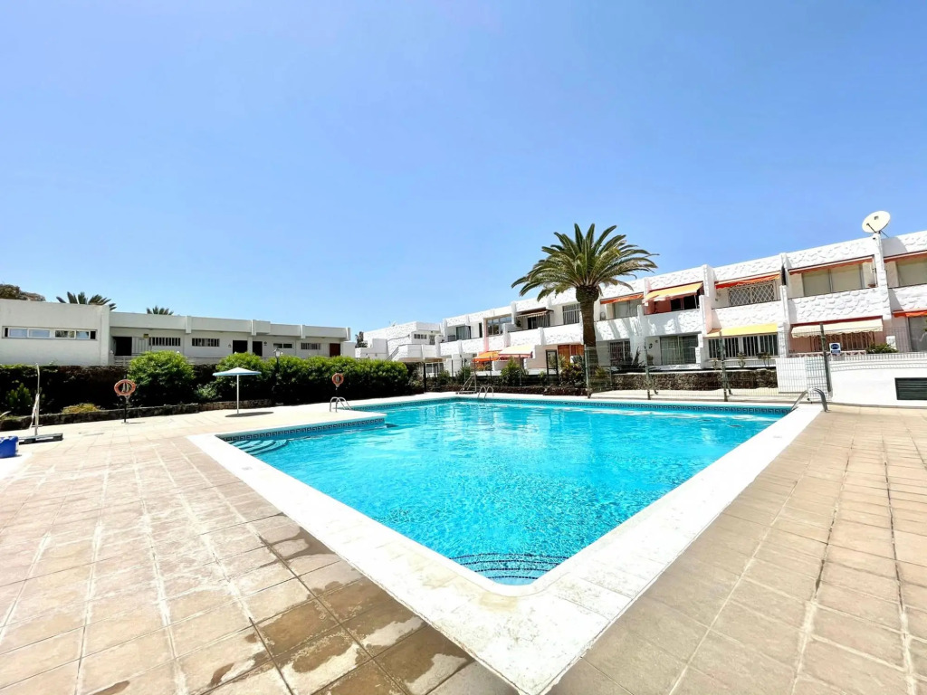 One cozy bedroom with Wifi,pool in Tenerife South