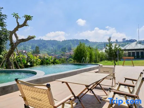 Grand Luxcamp Soebi Farm Cikole by Horison