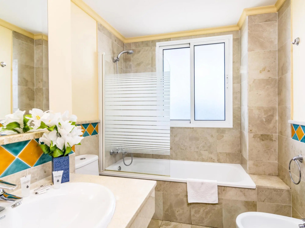 Pet Friendly apartment on the beach 306