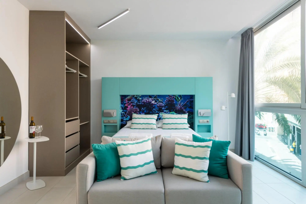 Edison Building 402 By CanariasGetaway