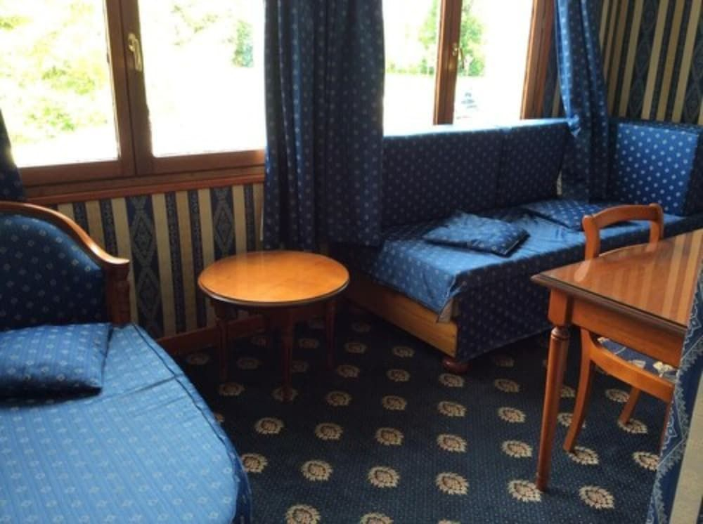 Logis Hôtel & Restaurant - Le Château Des Tourelles 3 étoiles
