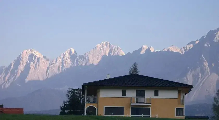 Villa Castelli
