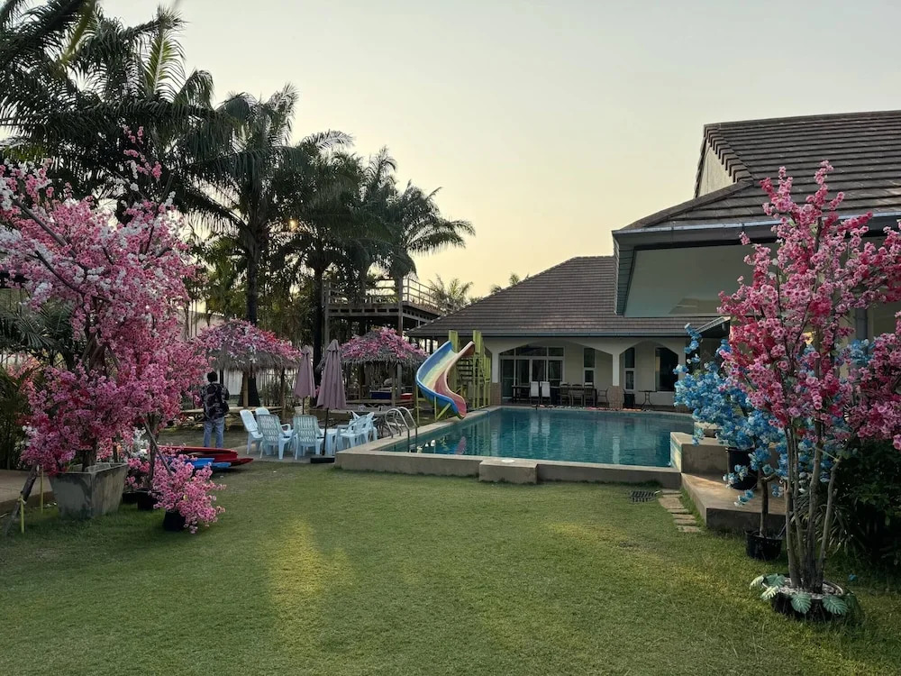 Pool Villa for Families and Party