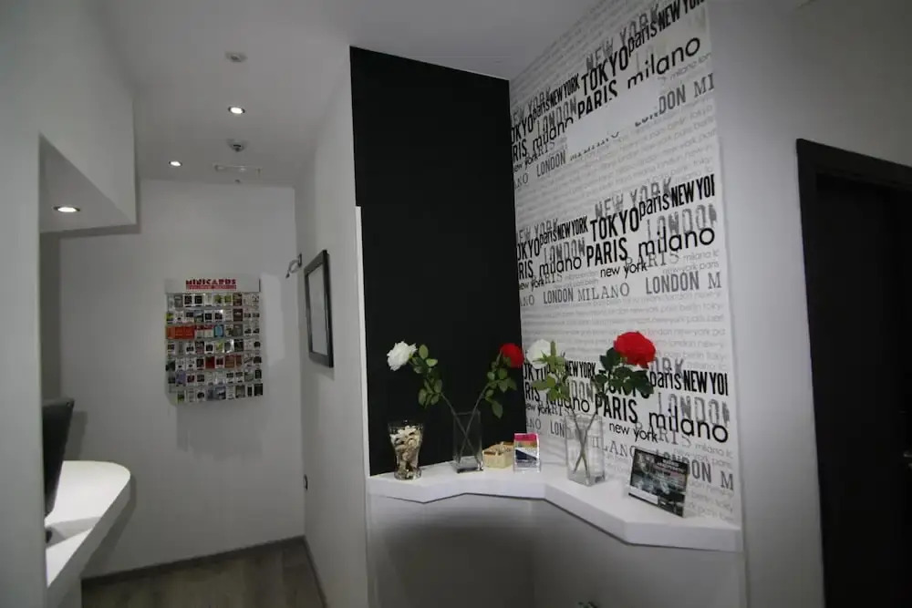 Hostal MH Fuencarral