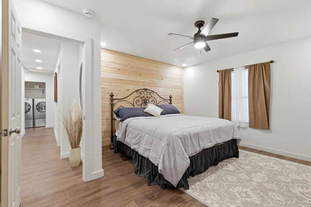 Modern Farmhouse 3br Tulsa Oasis 3 Bedroom Home
