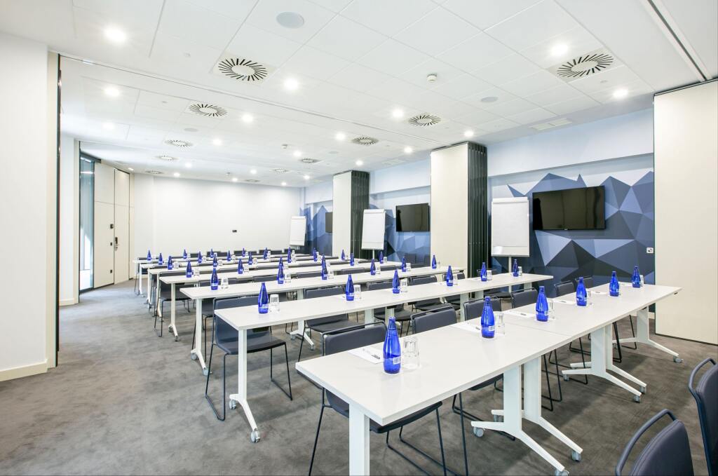 Отель Hampton by Hilton Alcobendas Madrid