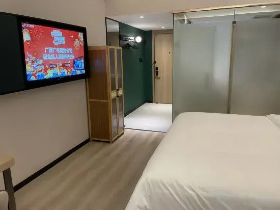 Huating Yunqi Hotel