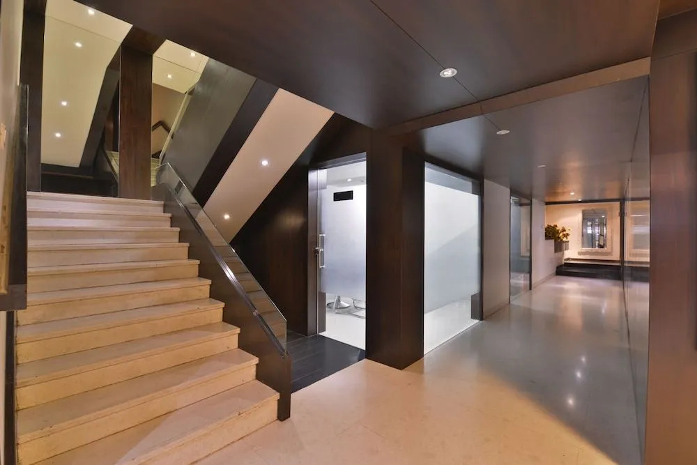 Hotel The Golden Oak Central by Citrus Prime