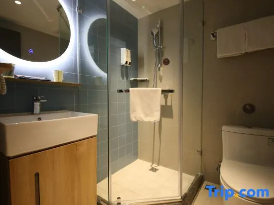 Lirui Hotel (Cixi Yintai City Branch)