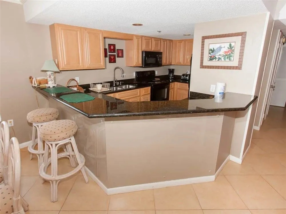 Summerchase 1008 - 3 Br condo by RedAwning
