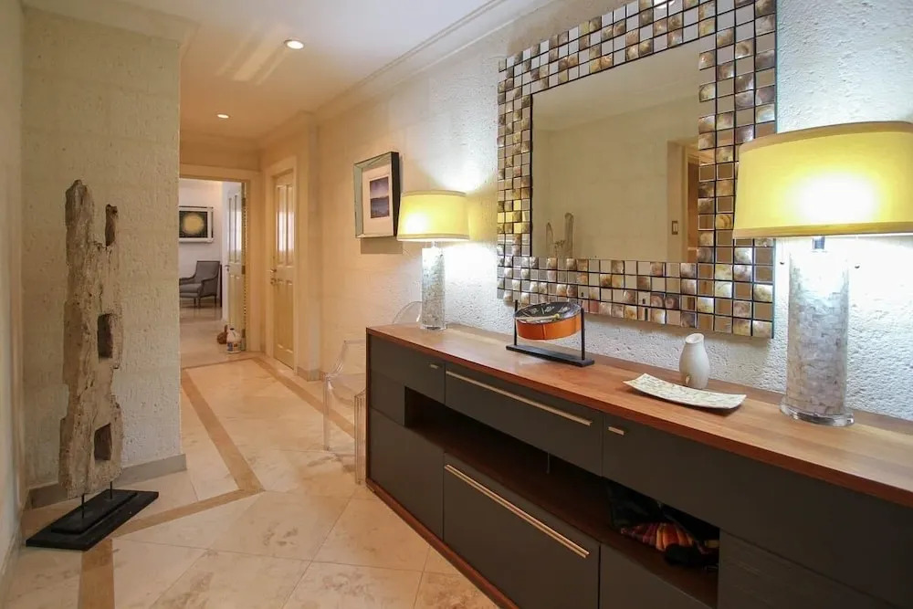 Beachfront luxury modern 2-bed apt with pool by BSL Rentals
