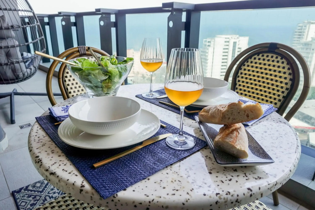 Luxury, Private Balcony, Ocean Views at the Oceans Apartments