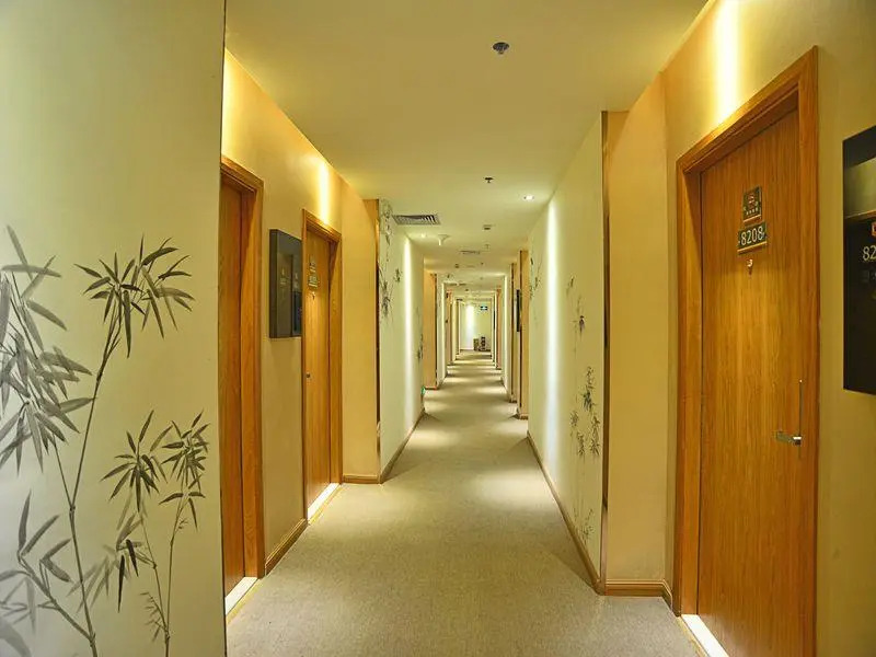 Super 8 Hotel Guangzhou Xinshi Huiqiao Branch