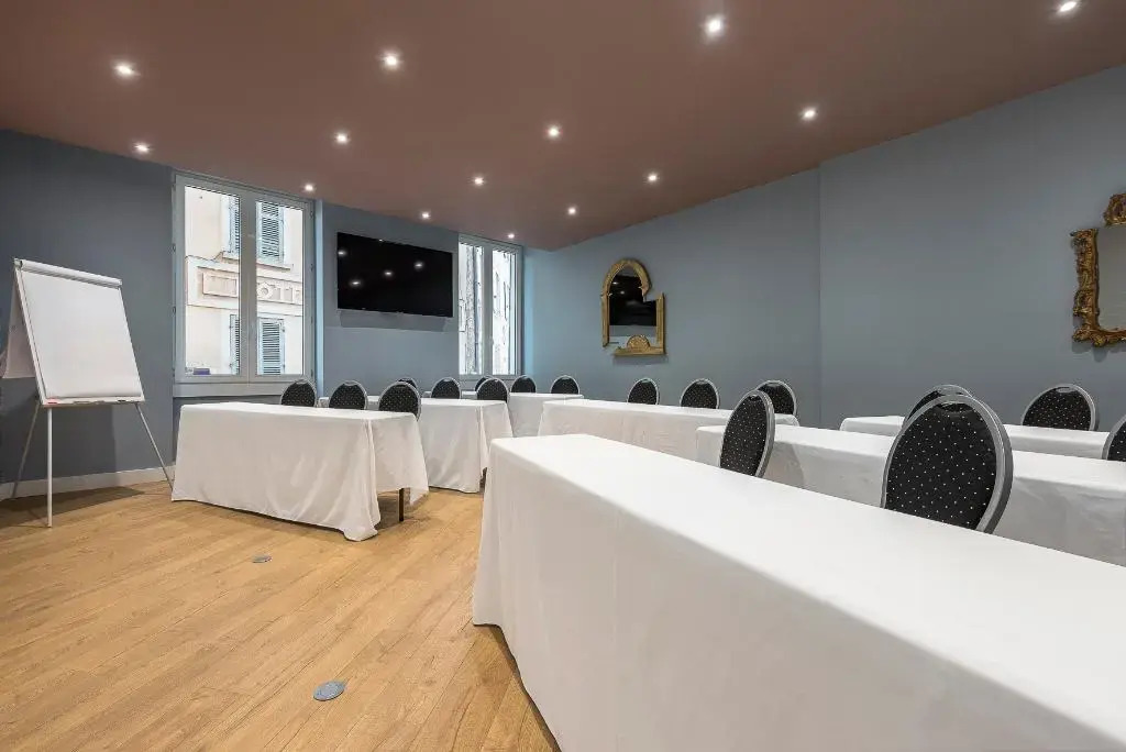 Grand Hôtel Dauphiné Toulon, Boutique Hôtel & Suites