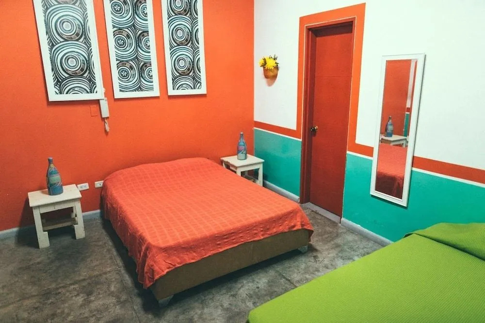 La Sucursal Hostel - Adults only