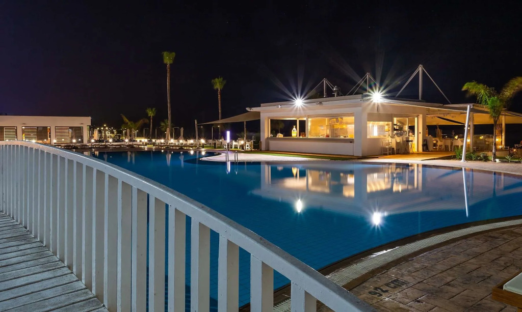 Piere - Anne Beach Hotel