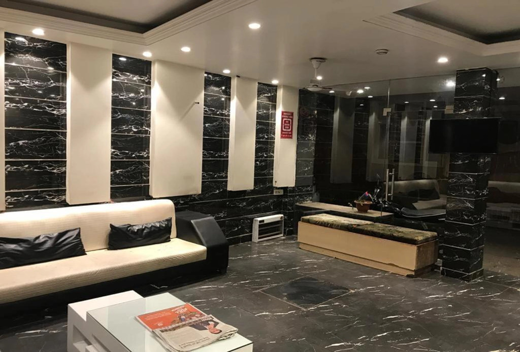 Hotel Crystal Deluxe at New Delhi Railway Station