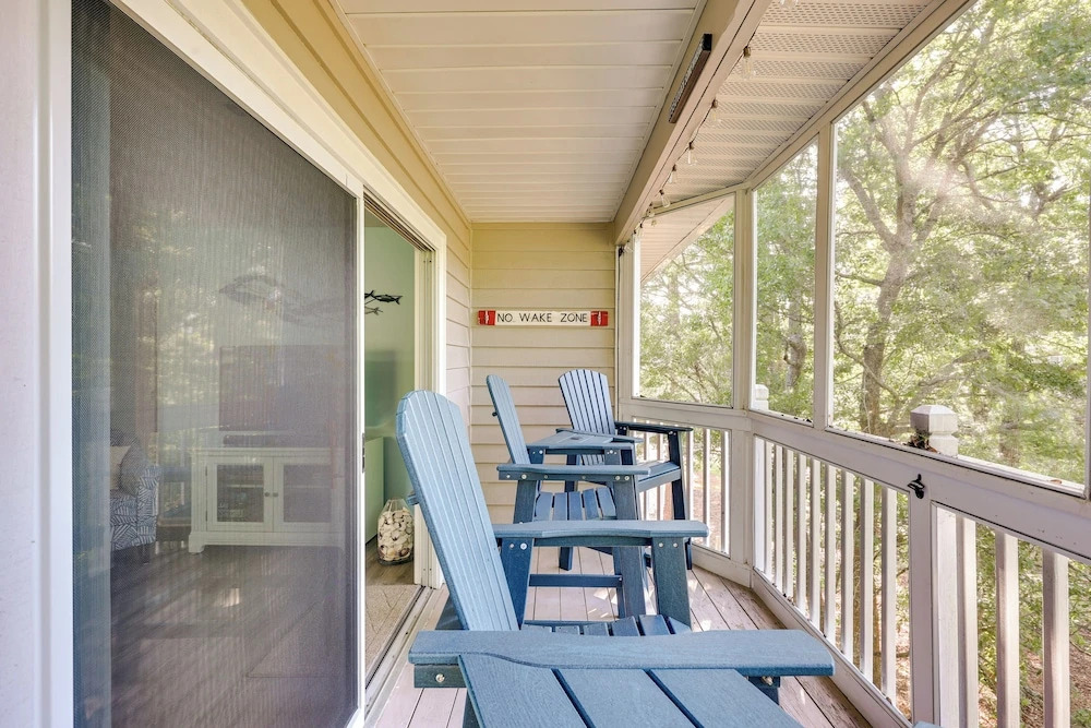 Southport Fall Getaway Condo w/ Deck + Pool