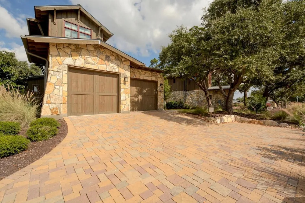 Spacious House At The Reserve At Lake Travis 3 Bedroom Home