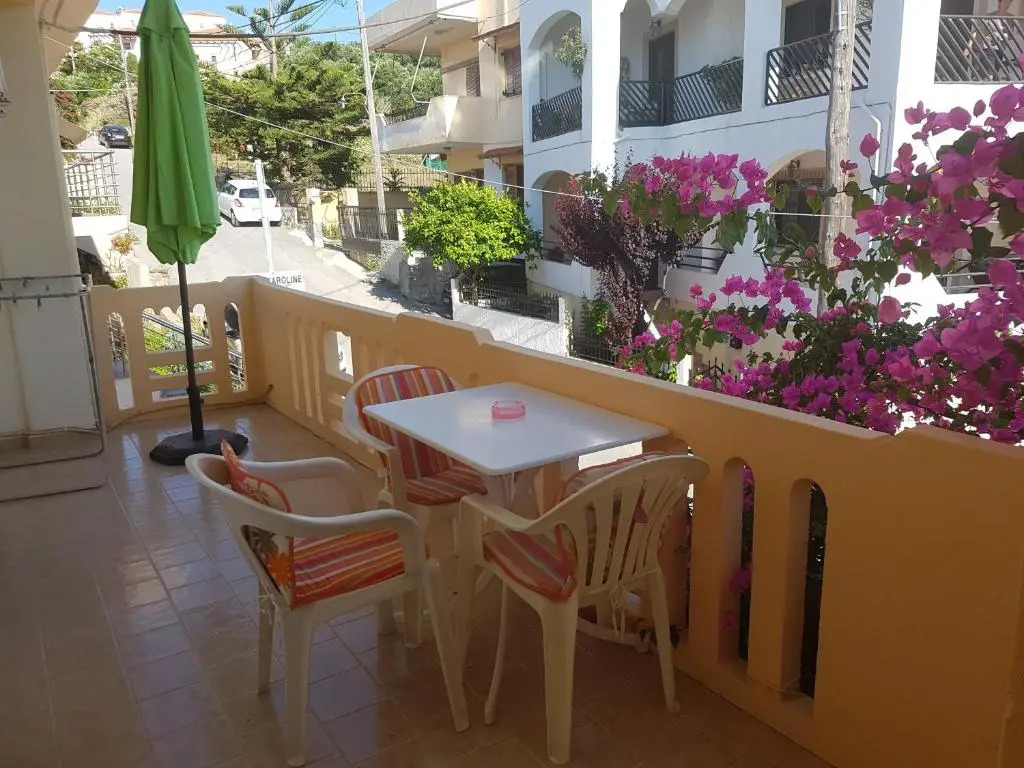 Emilia Studios And Apartments