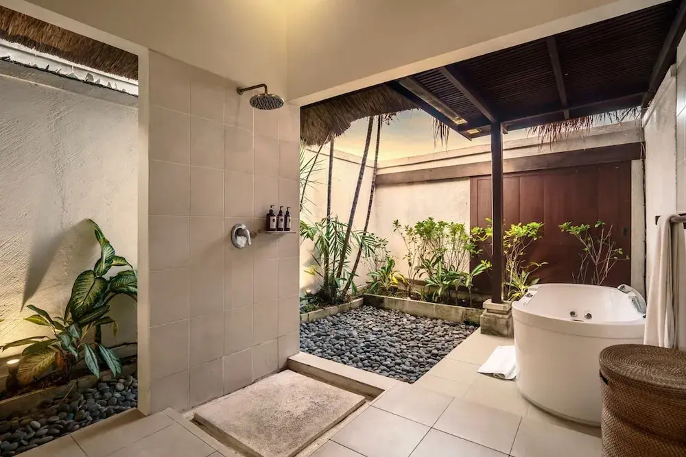 Villa Gading by Alfred in Bali - Stunning 4BD Villa in the Heart of Seminyak Beach