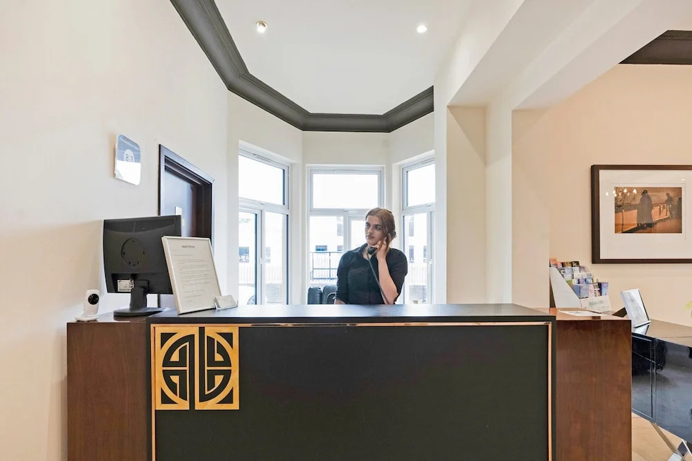 OYO The Baltimore Hotel
