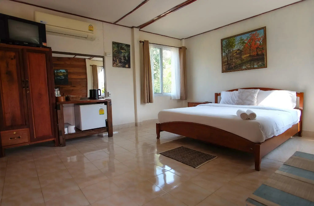 Baan Esan Country House