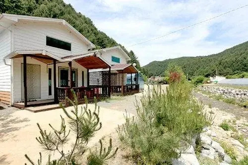 Lodge House Pension