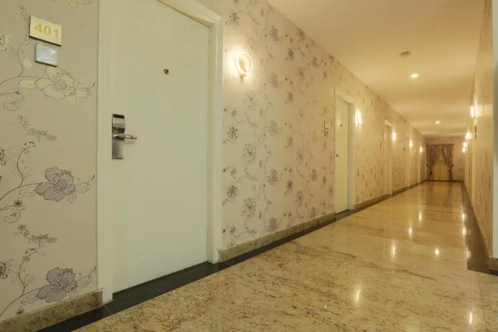 Premier Suites Business Hotel
