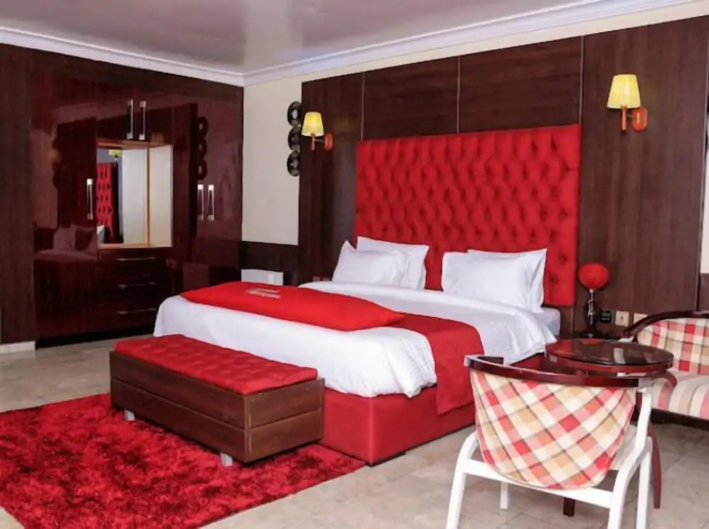 Desikok Royal Hotel