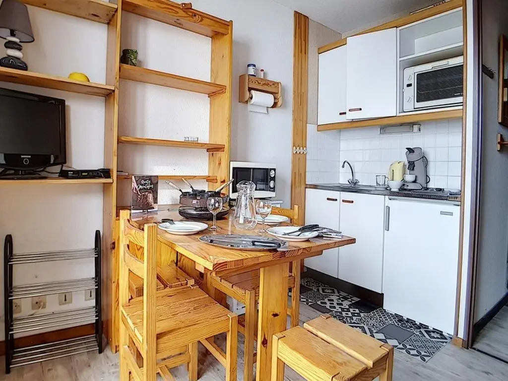 Appartement Les Menuires, 1 pièce, 3 personnes - FR-1-344-535
