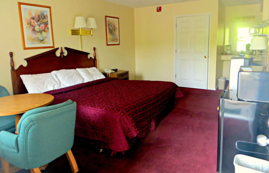 SUNSET INN