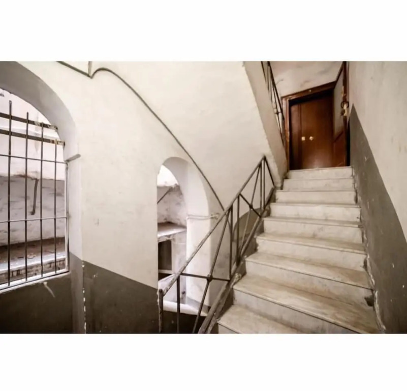 Inside Chiaia Rooms