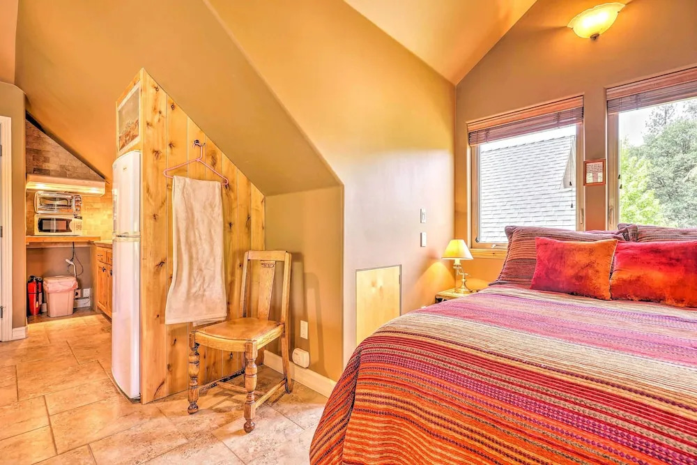 Romantic Yosemite/bass Lake Retreat w/ Mtn Views!