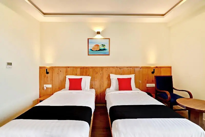 Capital O 33450 Hotel La Prosperite