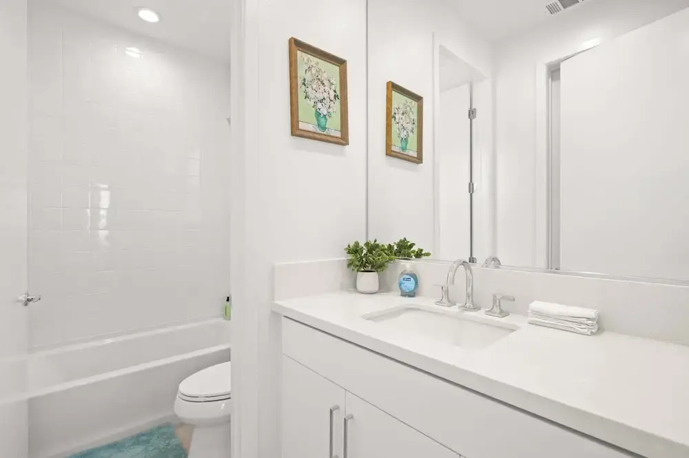 Stylish 3BR Oasis in Palm Desert Near El Paseo Zoo