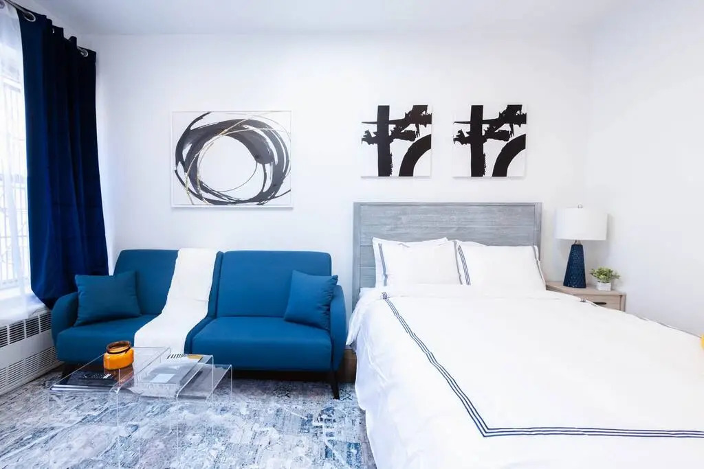 26-4a New Studio Prime 20 s W D Shared Courtyard