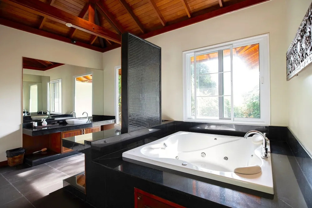 Panoramic Ocean Views 5BR Villa Ayara 3