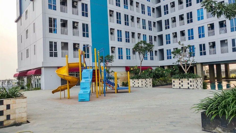 Comfortable Studio Apartment Grand Dhika City