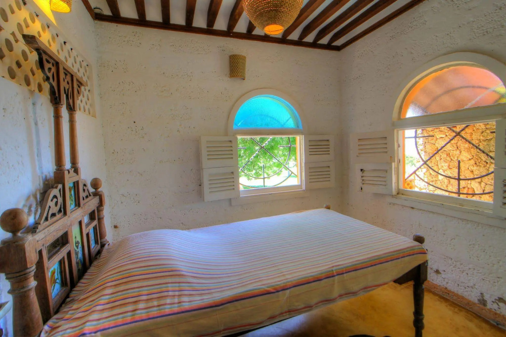 Swahili House Tiwi Beach - Private Oceanfront Boutique Villa Near Diani