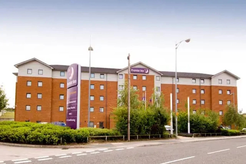 Premier Inn Castleford (Xscape, M62, Jct 32)