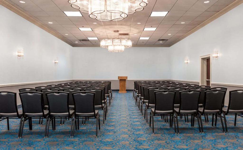 Holiday Inn Hotel & Suites Oklahoma City North by IHG