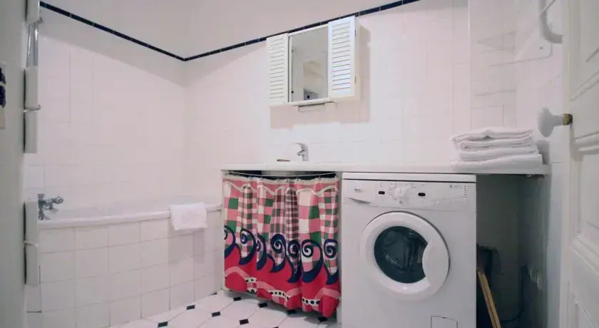 Descartes Apartment