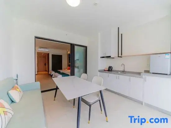 Luoxiang Holiday Apartment (Zhapo Beiluowan Shop)