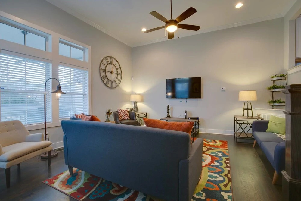 Industrial 3br/2.5ba Home Mins to DT by Domio