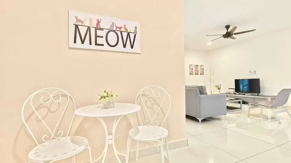 JB City Shopping Mall Apartment