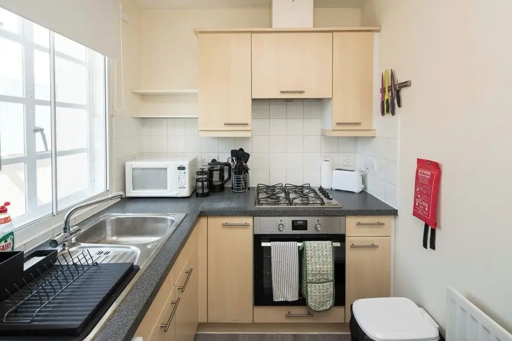 2Bd London Flat - City Buzz & Parkside Serenity